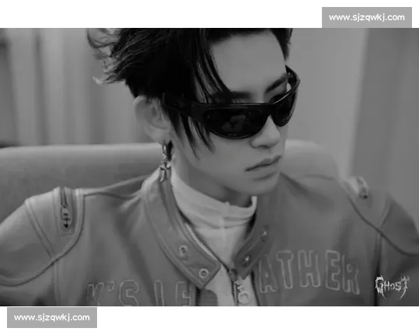 王琳凯胸肌引热议!皮衣造型藏不住健硕身材